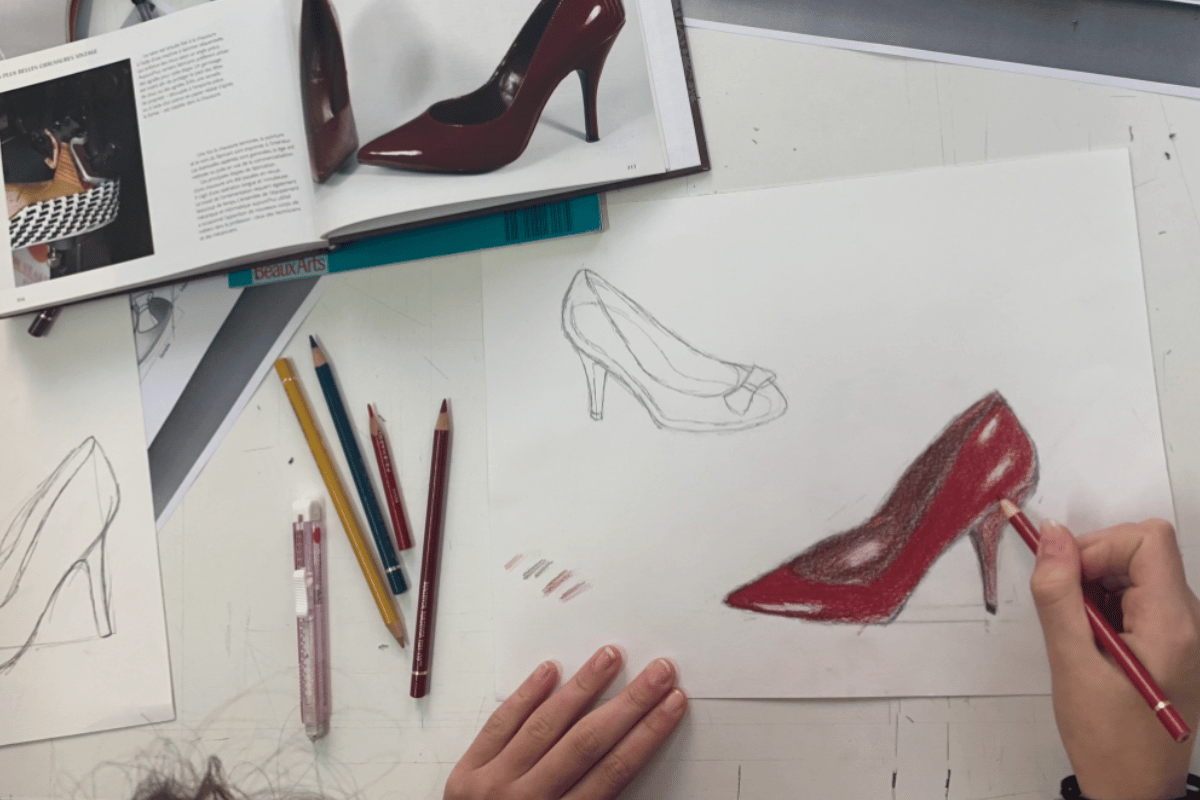 cours-dessin-enfant-paris-13-crayon cours de dessin adolescente Paris 13